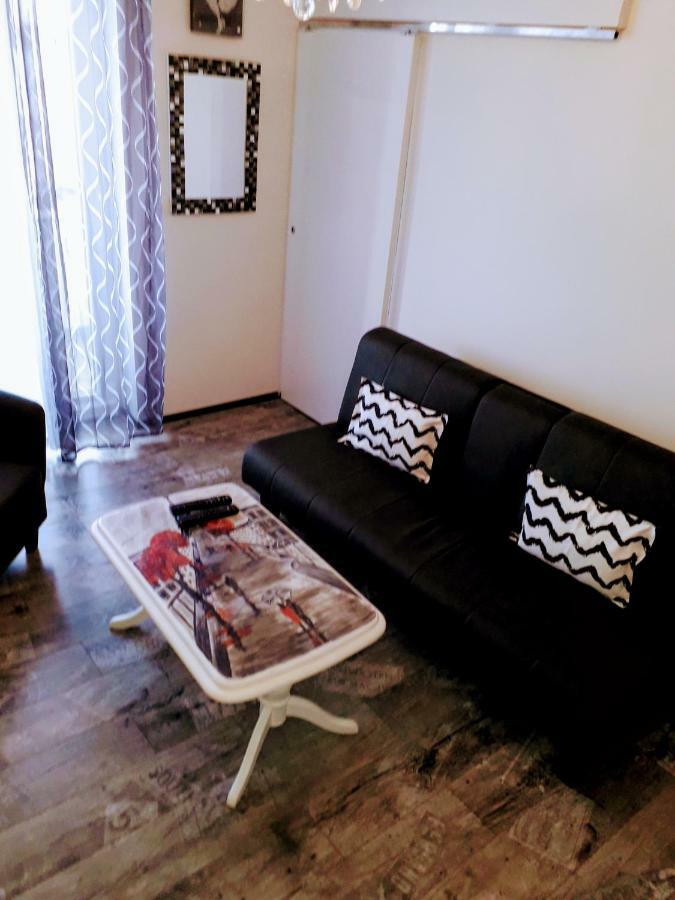 Apartment Stella พูลา ภายนอก รูปภาพ