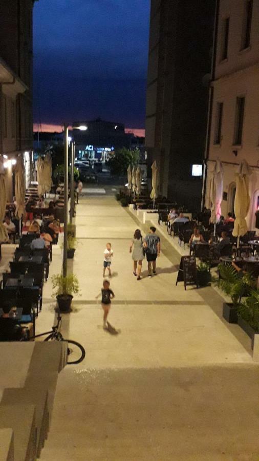 Apartment Stella พูลา ภายนอก รูปภาพ